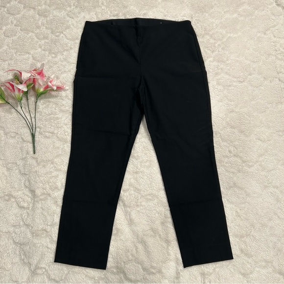 Chico's Pants - Chico's - Pull Ons - Black High Rise Cropped Ankle Pants 3R/16R